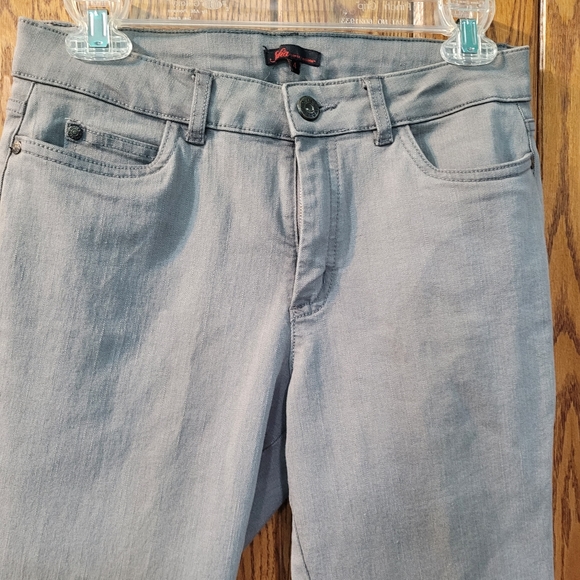 🌷SOLD🌷Sofia Vergara jeans - Picture 2 of 6